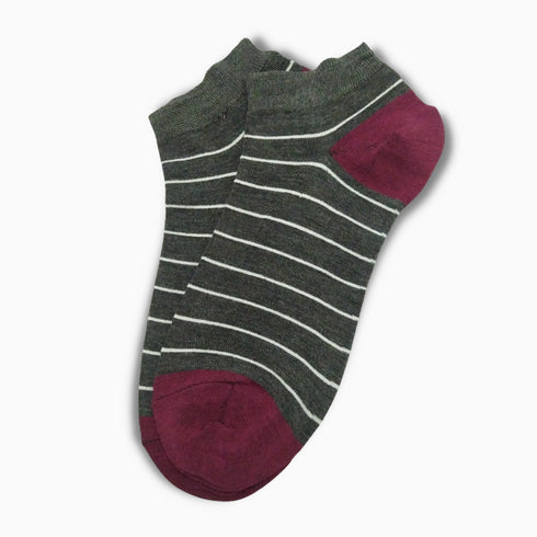 Grey Short Ankle Socks With White Lines